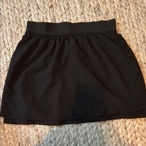 Ann Taylor LOFT Black Mini Skirt - size 4